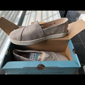 Tom's - Avalon, Metallic Rose Gold - size 7 - NWT